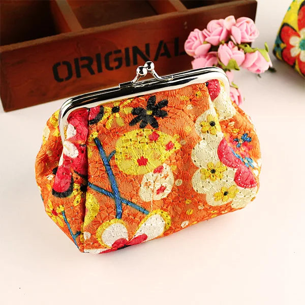 Lady Vintage Embroidered Coin Purse Women Creative Hasp Flower Small Purse Hand Lipstick Makeup Storage Bag Key Card Holder