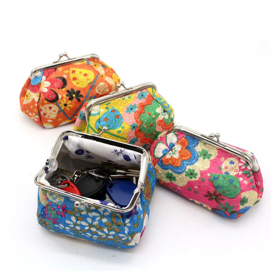 Lady Vintage Embroidered Coin Purse Women Creative Hasp Flower Small Purse Hand Lipstick Makeup Storage Bag Key Card Holder