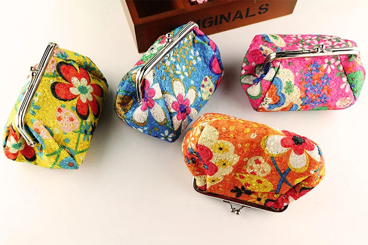 Lady Vintage Embroidered Coin Purse Women Creative Hasp Flower Small Purse Hand Lipstick Makeup Storage Bag Key Card Holder