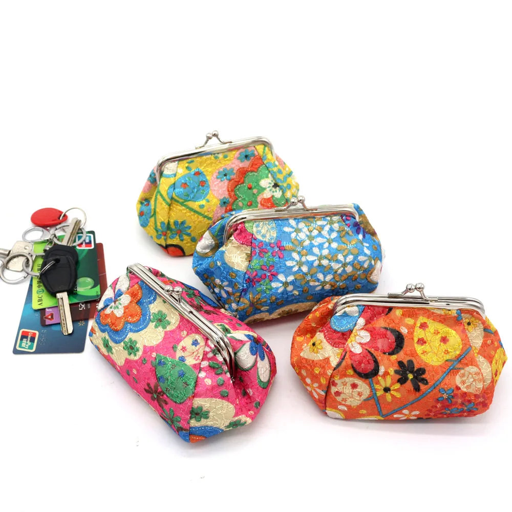 Lady Vintage Embroidered Coin Purse Women Creative Hasp Flower Small Purse Hand Lipstick Makeup Storage Bag Key Card Holder