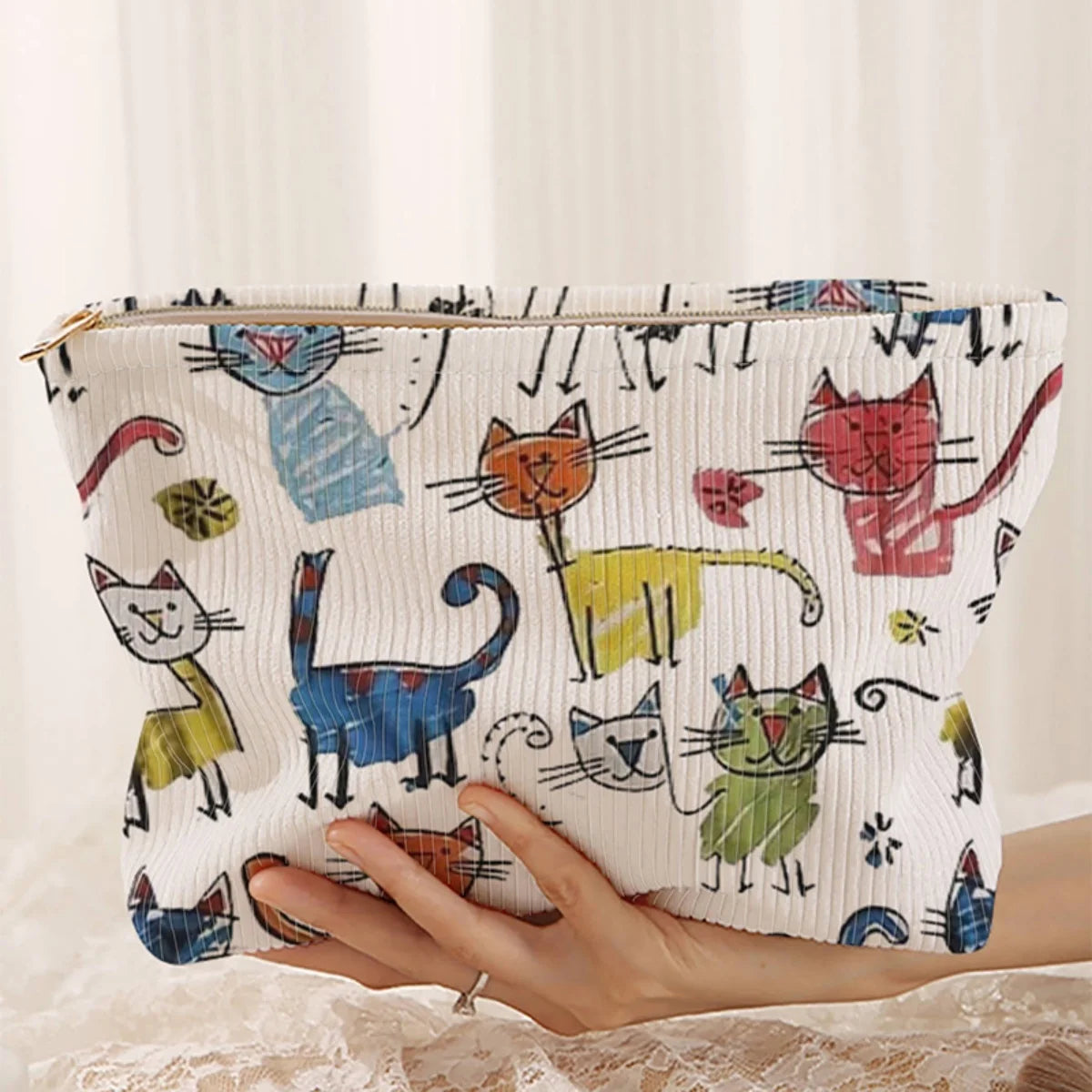 Cat patterned corduroy makeup bag, lightweight zipper storage box, multifunctional bag with lining, used for storing cosmetics