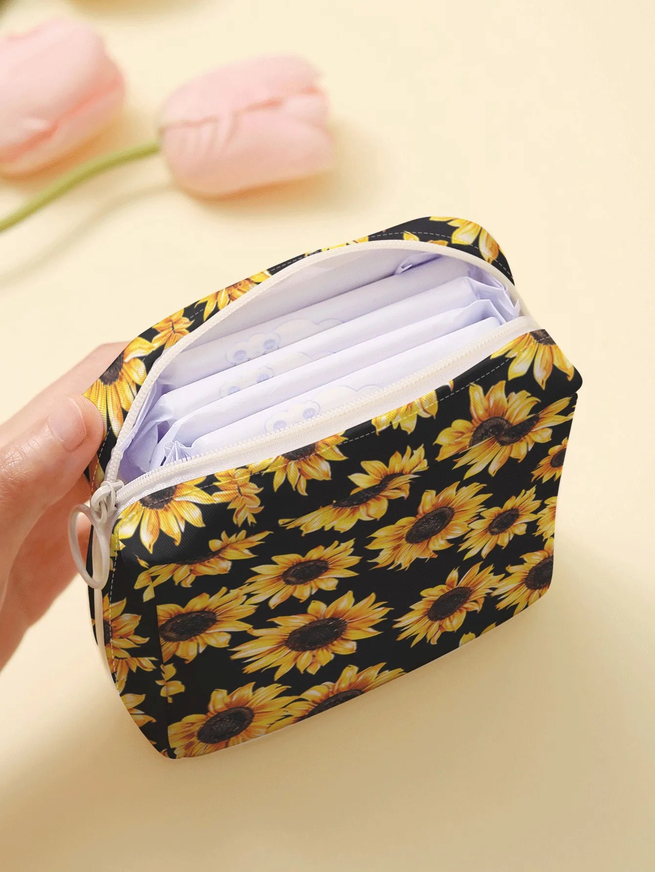 1pc, Sunflower Printed Sanitary Napkin Storage Bag Portable Mini Makeup Pouch suitable for Daily Travel Shopping