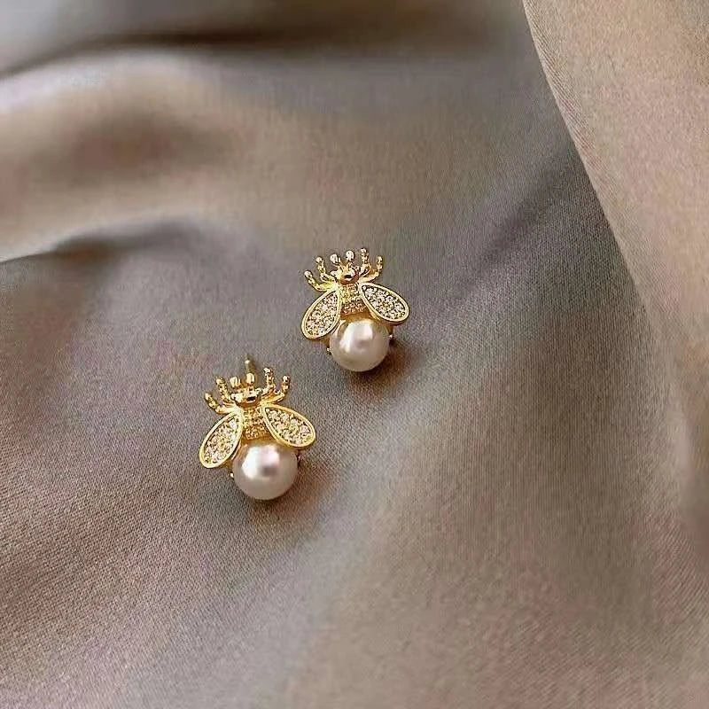 Honey Bee Pearl Stud Earrings – Sweet Gold Bee with Simulated Pearl