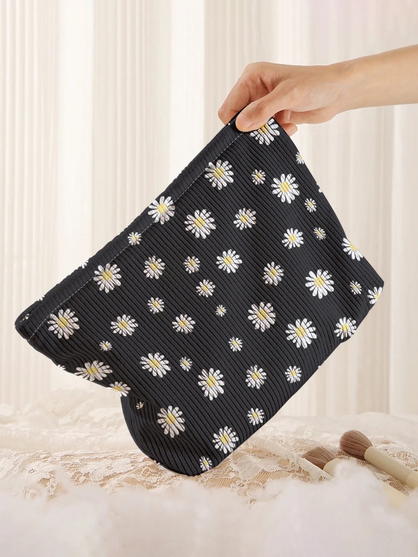 Daisy patterned corduroy makeup bag, lightweight zipper pouch, multifunctional lined bag for cosmetics