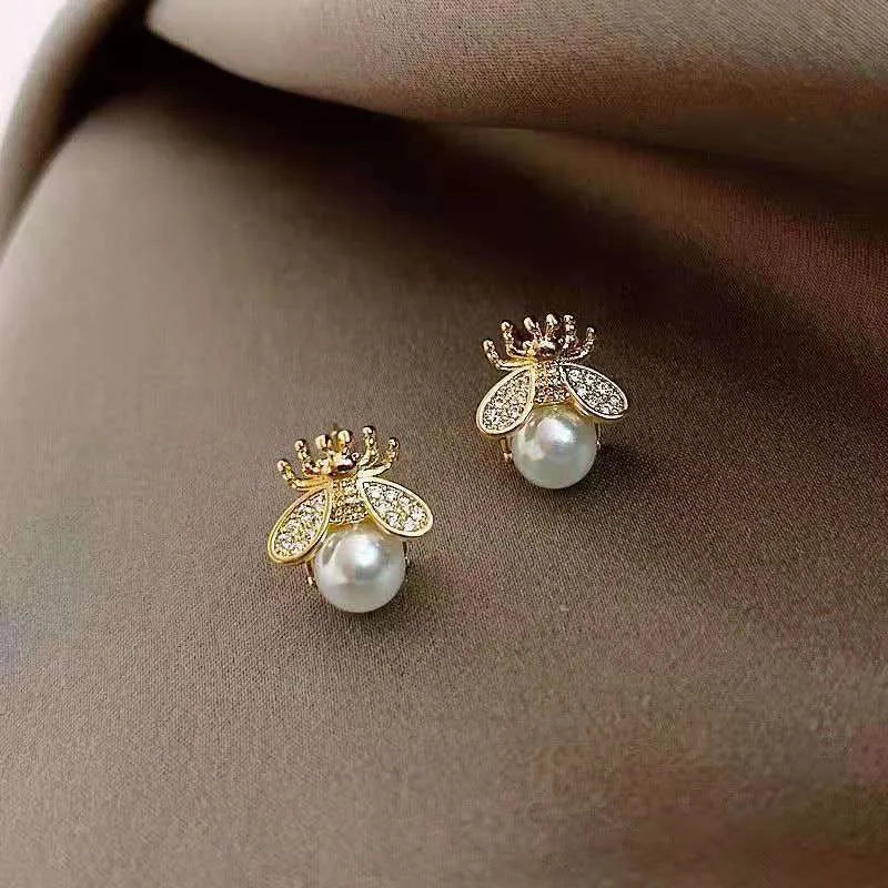 Honey Bee Pearl Stud Earrings – Sweet Gold Bee with Simulated Pearl