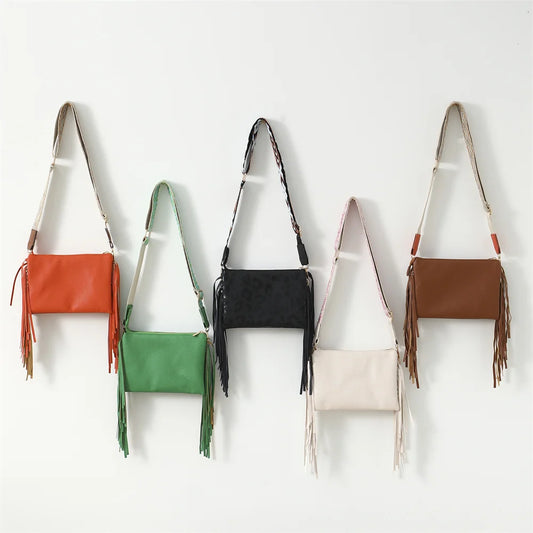 Tassel Accent Crossbody Bag For Women Leisure Shoulder Bag Purse PU Leather With Adjustable Strap Western Fringe
