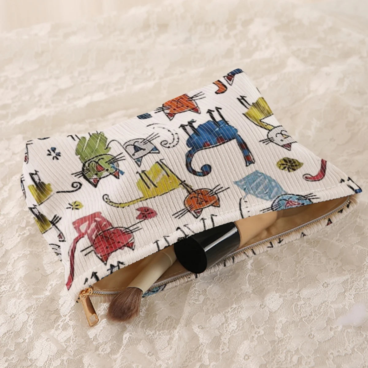 Cat patterned corduroy makeup bag, lightweight zipper storage box, multifunctional bag with lining, used for storing cosmetics